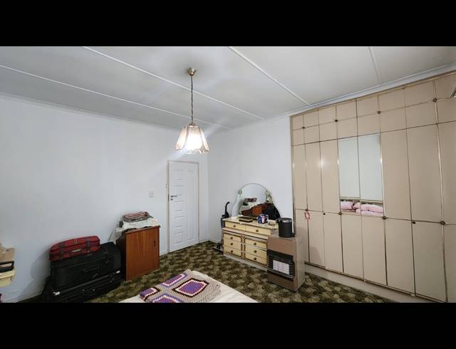 4 BEDROOM FREESTANDING FOR SALE IN RAISETHORPE